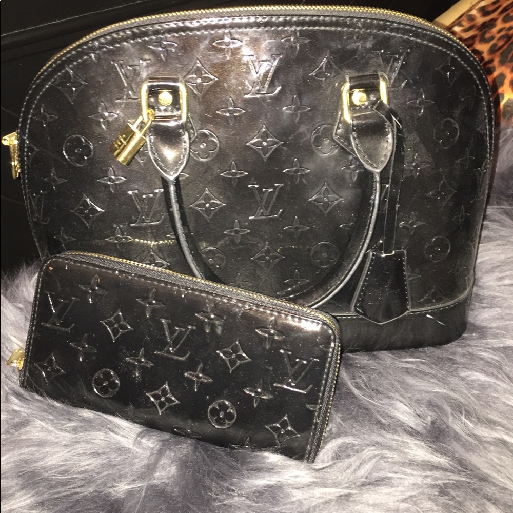 Handbag and wallet